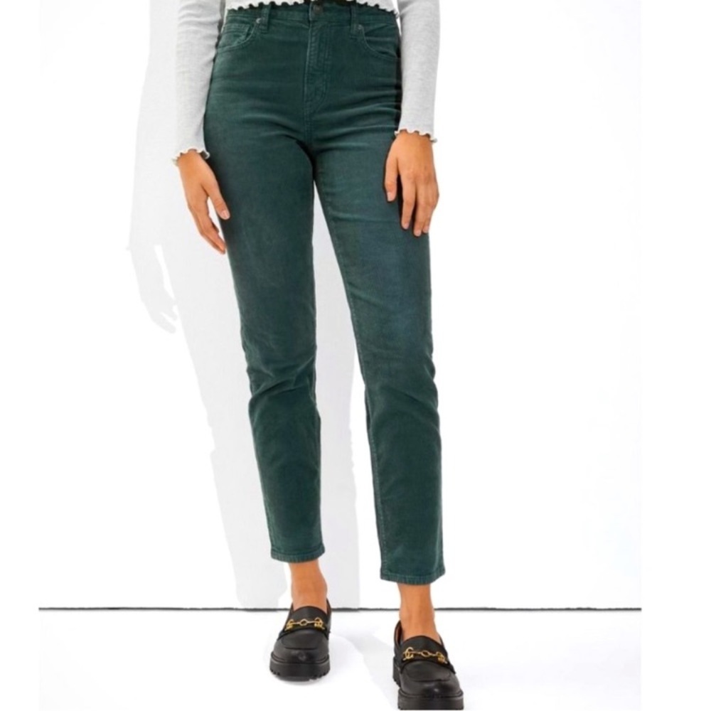 American Eagle Outfitters High-Rise Green Straight Jeans